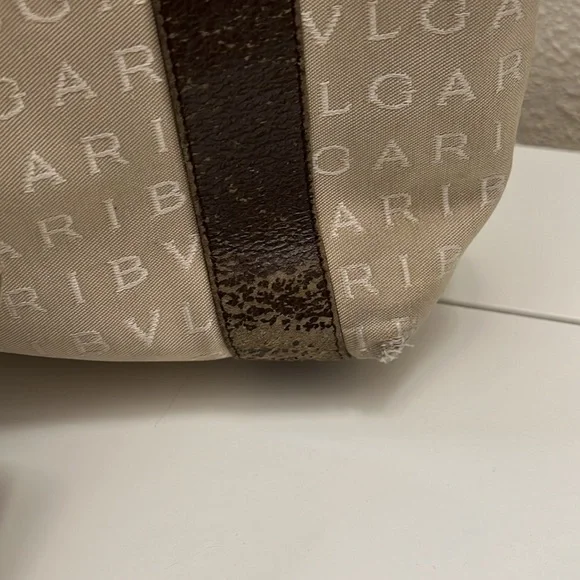 Bvlgari Tote & Matching Wallet - Picture 3 of 17